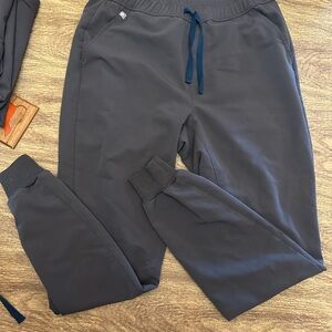 Figs charcoal Slim Tansen